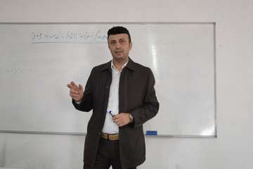 A Seminar on "The Importance and Benefits of Criticism on Building Personalities" Was Conducted