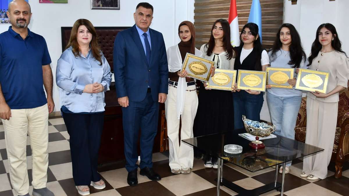 كلية الطب البيطري تُكَرِّم الطلبة المتطوعين المساهمين في إحداث تغيير إيجابي في الكلية