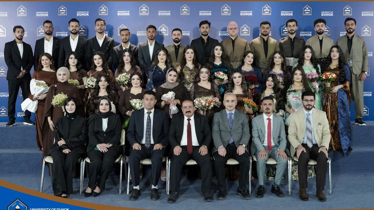College of Basic Education Celebrates the Graduation of a New Class through a Photo Session