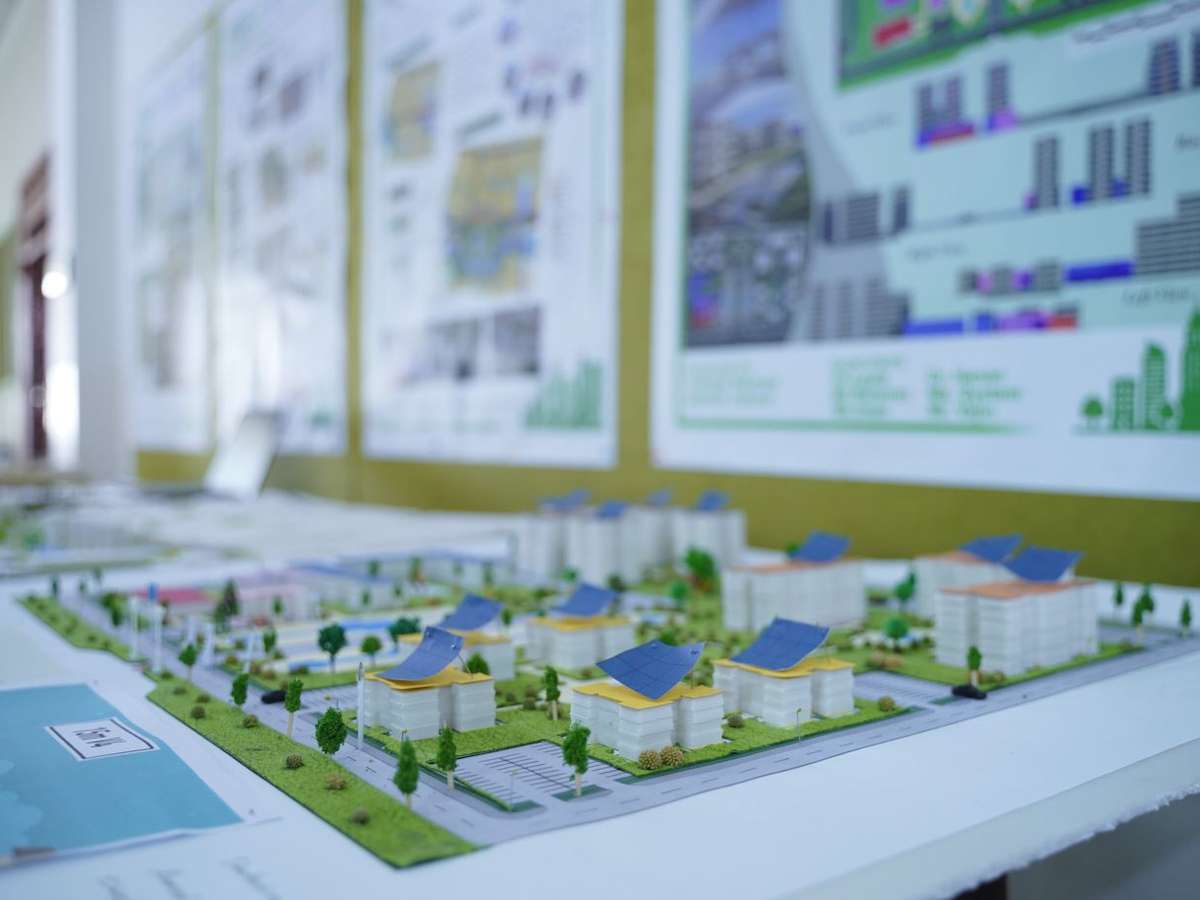 
                            
                                Urban Lab
                            