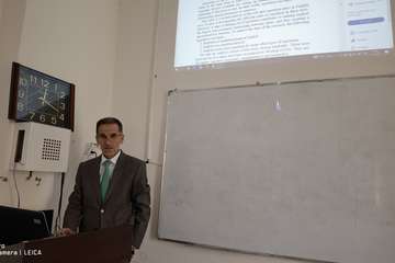 The role of lexical repetition in English written texts