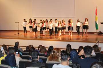 In a brief summary on 24/05/2016 in convention center was a celebration ceremony of the kindergarten students graduated from the  ( Dohuk  International Private school  )