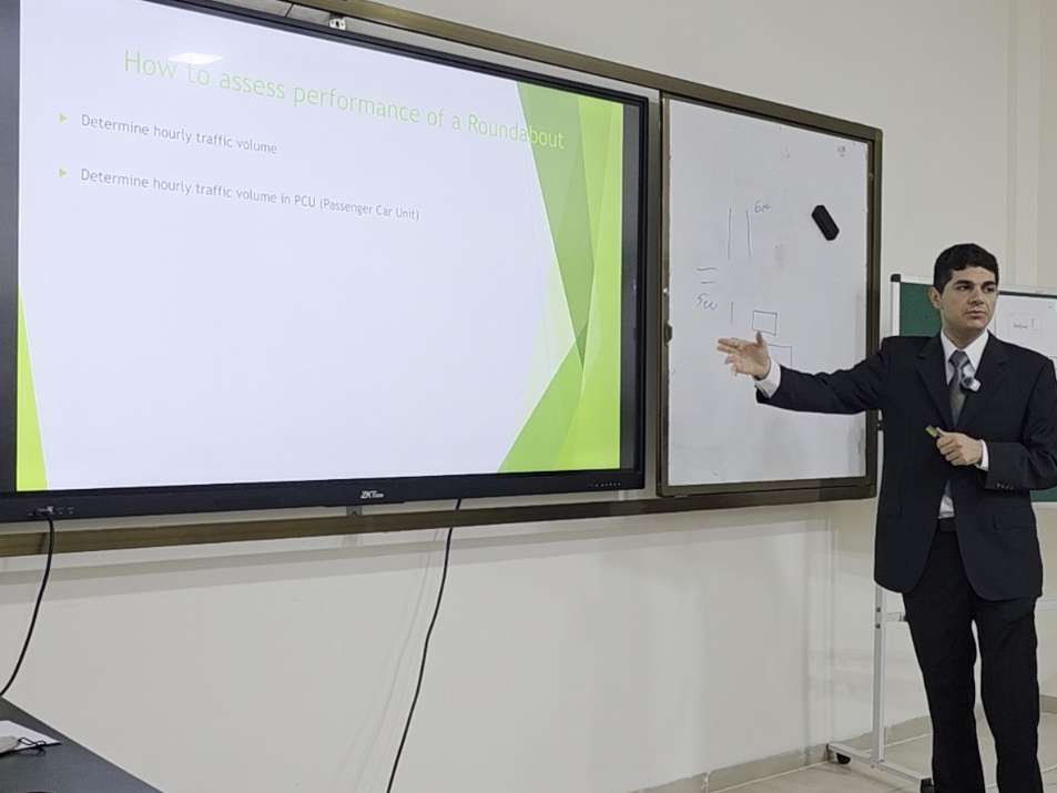 Roundabouts vs. Signalized Junctions - Seminar by Mr. Muhammad Hameed Ahmad