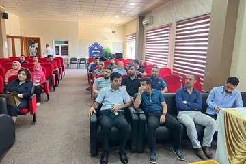 فاعلية اسلوبي التدريب الذهني المصاحب